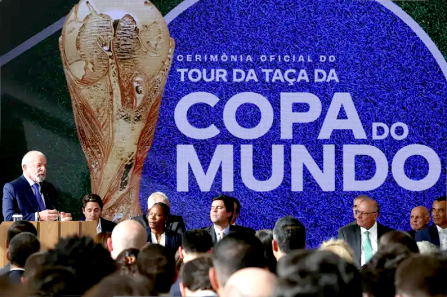Lula exalta Copa Feminina e pede valorização das mulheres no futebol